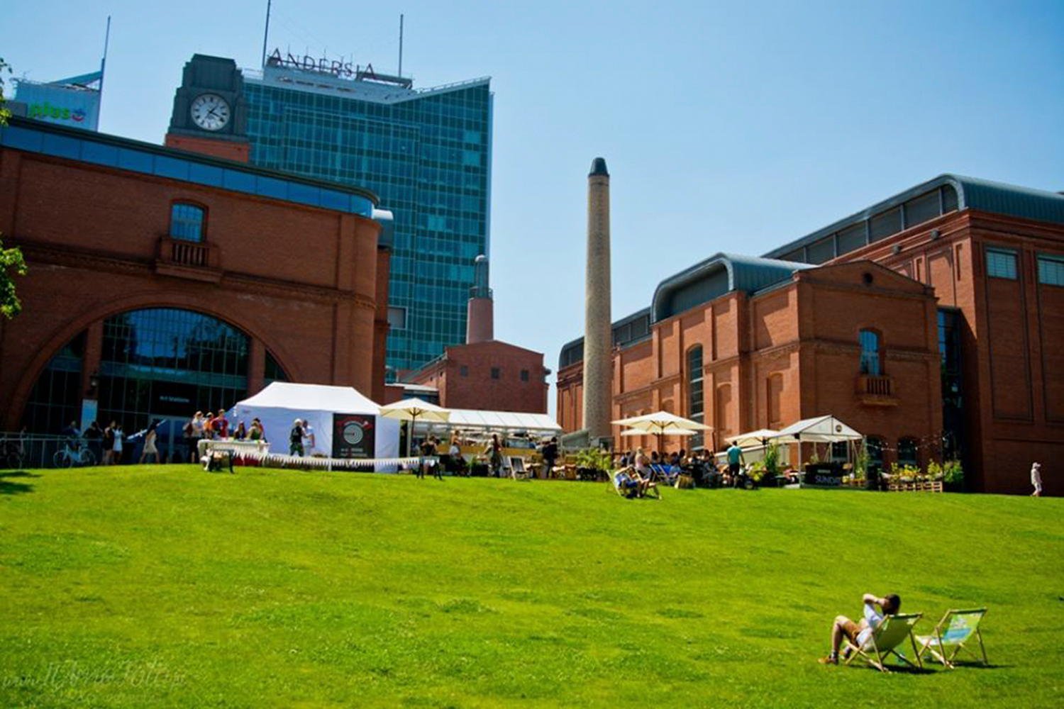 11188330_865943526805147_2512075688554508106_n