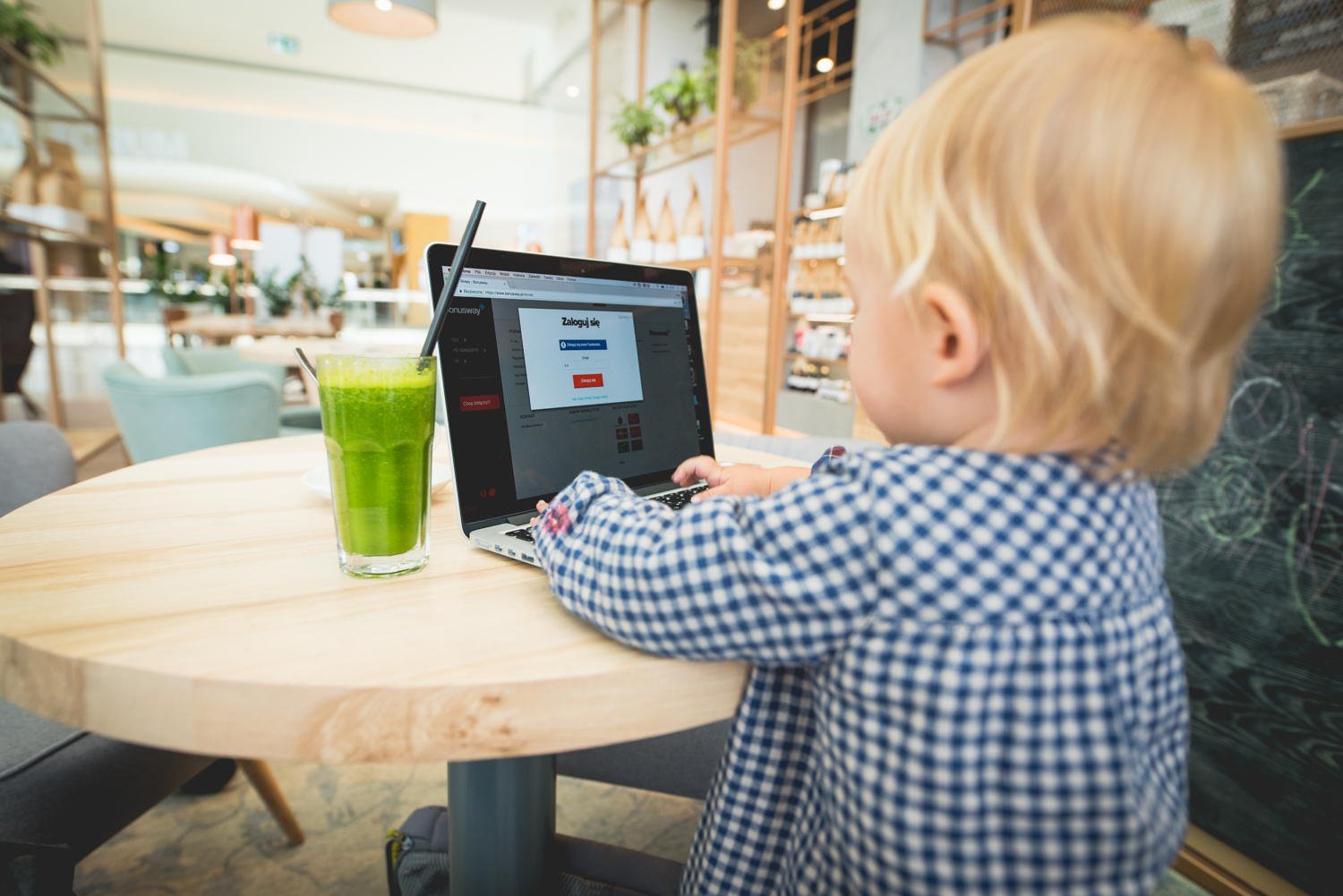 jak oszczędzać pieniądze