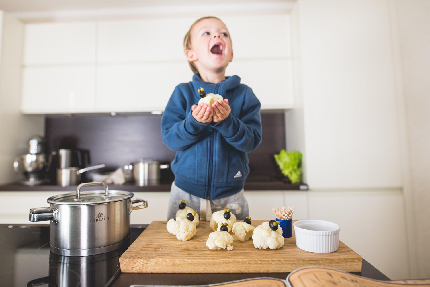 jak zachęcić dziecko do pomocy w domu